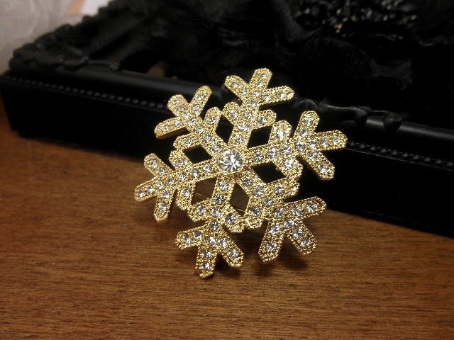 rhinestone brooch 